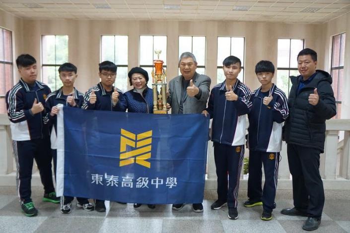 「朝夢想更進一步！」  東泰高中勇奪北區高中職電競大賽冠軍